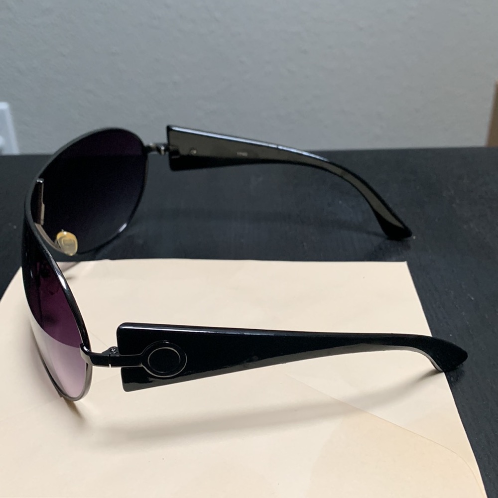 Large aviator sunglasses black sides with purple tone gradient glasses very cool - Picture 2 of 7